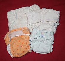 Neben verbrauchsartikeln bietet das sortiment auch spielzeug, kleidung, kinderwagen und möbel. Windel Wikipedia