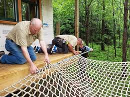Tree House Netting From Factory To Installation Pucuda Leading Edge Backyard Treehouse Tree House Diy Tree House