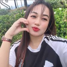 វិធីឆាអំបិលម្ទេសជើងមាន់😋🤤 គ្រឿងផ្សំ: ជើងមាន់ ម្ទេស ខ្ទឹមស វិធីធ្វើ:  បំពងជើងមាន់រួចមួយឡែកសិន បុកម្ទេសនិងខ្ទឹមសរួចទុកមួយឡែកដែរ ...