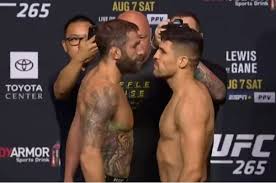 I'm going with luque though because i see him stuffing the takedowns and luque vs. Bbzneunaeyx72m