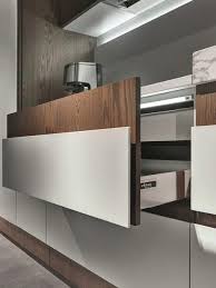 Cozinha Linear Com Puxadores Integrados Opera Cozinha Linear By Elam Cocina Diseno De Cocina Moderna Diseno De Interiores De Cocina Diseno De Cocina De Lujo