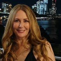 Leanne Burns's Instagram, Twitter & Facebook