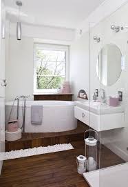 33 Ideen Fur Kleine Badezimmer Tipps Zur Farbgestaltung Kleine Badezimmer Badezimmer Klein Kleines Bad Einrichten