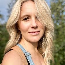 Alison Shulman's Instagram, Twitter & Facebook