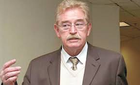 González Garza se ampara contra despido “ilegal”