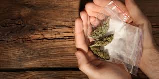Almost immediately i started to suffer from withdrawal. Mixing Cocaine Weed Learn The Side Effects The Recovery Village Drug And Alcohol Rehab