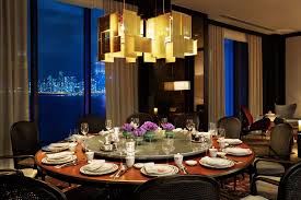 Consulta 75 opiniones sobre the dining room(langham place) con puntuación 4 de 5 y clasificado en tripadvisor n.°2.001 de 15.106 hoteles cerca del (mfm) aeropuerto internacional de macao. Dinner Is Back As Hong Kong Government Announces Changes To Restaurant Restrictions Tatler Hong Kong