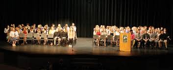 Pella Class of 2016 earns scholarships