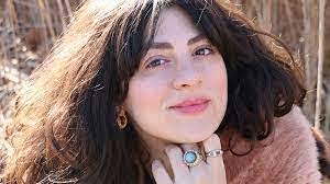 Cindy Lipinski's Instagram, Twitter & Facebook