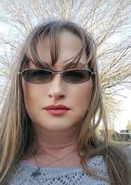 Smokin is a date 😭 I gotta see if I like u while I'm high 🥴