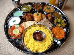 52 Best Indian Food Dishes To Try What To Eat Where To Eat In India Although A Spicy Fast Food Of Maharastrian Origin But Indian Food Recipes Food Recipes