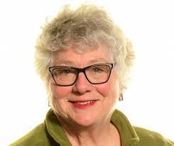 Lisa Baum's Instagram, Twitter & Facebook