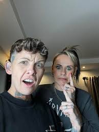 Today we headed out for a mystery tattoo. We had ones from ghianna and Kai  but not Hudson yet so we chose eachother one 🫢 I chose Abbie a moon with  Hudson