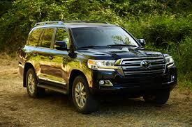 Покоряй мир вместе с нами! 2017 Toyota Land Cruiser Review Ratings Specs Prices And Photos The Car Connection