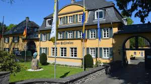 Das museum zeigt die reiche kunst und kultur schlesiens. Haus Schlesien Konigswinter Holidaycheck Nordrhein Westfalen Deutschland