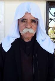 ان لله وان إليه راجعون أهالي قلعة جندل ينعون إليكم وفاة الشيخ أبو عاطف يحيى  السقعان له الرحمة و لكم من بعده طول البقاء ..