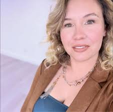 September wedding dress alterations needed in Idaho