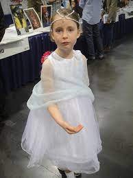 Neverendingprincessstory is a multiplayer game for adults. File Wondercon 2012 The Childlike Empress From The Neverending Story 7019313057 Jpg Wikimedia Commons