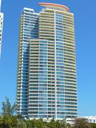 The continuum south beach is a 42 story high rise condo building located in south beach. Continuum On South Beach Wikipedia