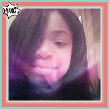 Danielle Bowie (@Yayyaytosmoov)