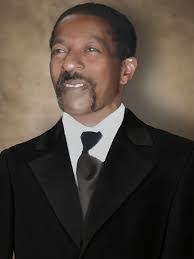 Robert Beecham's Instagram, Twitter & Facebook