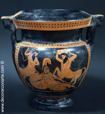 Comenzando por las dos asas que dan origen al nombre del recipiente (ánfora: Ceramica Griega Decorar Con Arte