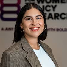 Beth Ramirez's Instagram, Twitter & Facebook