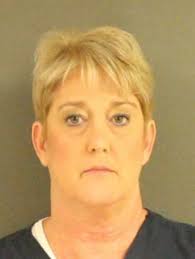 Clinton nurse charged with stealing drugs