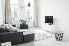 27 Stunning Minimalist Living Rooms That Prove Less Can Be Best Minimalist Living Room Apartment Minimalist Living Room Design Minimalist Living Room