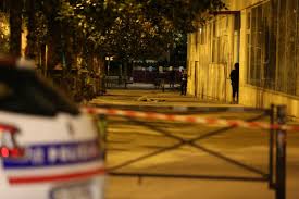 Attaque au couteau à paris : Attaque Au Couteau A Paris J Ai Vu Les Gens Et Le Sang Raconte Un Temoin