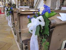 Tipps zur brautstrauß und deko zu den hochzeitsblumen gehört weit mehr als nur der brautstrauß. Kirche Hochzeit Banke Blumendekorationen Hochzeitsdekoration Pikist