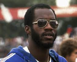 This day in sports: Edwin Moses sets world record in 1976