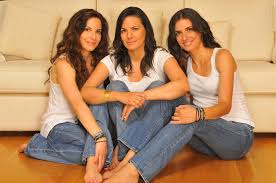 Lifestyle, videos and celebrity news! H Olga Kai Oi Adelfes Ths