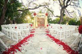 Pink Posh Photography Austin Texas Hindu Wedding Ceremony The Allan House Red W Outdoor Wedding Venues Outdoor Wedding Venues Texas Summer Wedding Venues