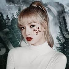 Lisa Carta's Instagram, Twitter & Facebook