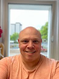 I only did drag once for a charity calendar but I really enjoyed it. Thank  god I had a professional makeup artist otherwise I would have been lost.  Hopefully you like my