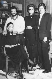 Ganó reconocimiento en 1986 al intervenir en la célebre telenovela cuna de lobos. Cuna De Lobos 1986 Televisa Sophia Loren Abbott And Costello Photographie