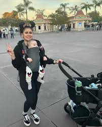 atreyu's first disneyland trip 🧚🏼 although it didn't go as planned,  @ewadec & i made the best of it. huge shout out to him for all his love &  patience; i really
