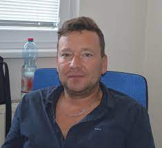 His process for design starts with client needs and evolves collaboratively through relationships with owners. Martin Janousek Nejvetsi Zasluhu Na Nasem Triumfu Ma Trener Roman Lukac Jizni Cechy Ted