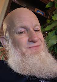 It's sleep in Monday, especially the morning after a Halloween holiday  weekend. I hope everyone survived the evening and as always, wishing you  the very best.