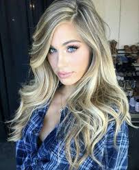 Beautiful Wavy Hair Hairstyle Brunette With Blonde Highlights Hair Blonde Highlights Lowlights Long Layered Hair