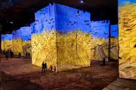 ˈvɪnsənt ˈʋɪləm vɑŋ ˈɣɔx (listen); Van Gogh La Nuit Etoilee Carrieres De Lumieres Site Officiel