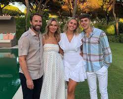 Gareth southgate, 49, has been married to alison, 53, for more than 20 years after they met when he was a trainee with crystal palace and she was a shop assistant. England Boss Gareth Southgate Met Wife Of 23 Years Alison In A Clothing Boutique But Was Too Shy To Ask Her Out The Sun Football Reporting