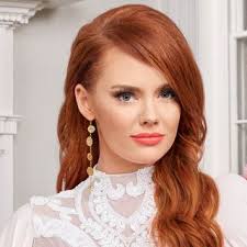 Chanel Gold Chain Bag usado por Kathryn Dennis como se ve en Southern Charm  (S08E06)