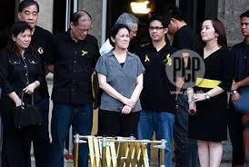 Pinoy broadcaster noli de castro's wife arlene sinsuat passes away. 10 Questions That Boggled Our Minds During The Cory Coverage