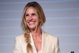 Julia roberts and her husband, danny moder, took their adorable kids, phinnaeus, henry, and hazel, to an event this past weekend. Julia Roberts Wants Kids To Do Chores