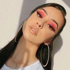 Course Of Makeup Andrea Venturini Pink Eyes Pink Eye Makeup Makeup Trends