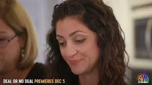 Joe Manganiello hosts mini 'Deal or No Deal Island'