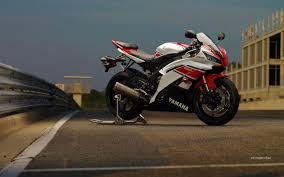 Yamaha Bike Full Hd Wallpapers Free Download 39 Http Www Urdunewtrend Com Hd Wallpapers Motors Yamaha R6 Yamah Full Hd Wallpaper Yamaha Bikes Hd Wallpaper