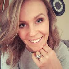 Amazon.com : Nice & DeftCuticle Pusher Stainless Steel Triangle Cuticle  Peeler Scraper Remove Gel Nail Polish Nail Art Remover Tool(Silver Color) :  Beauty & Personal Care